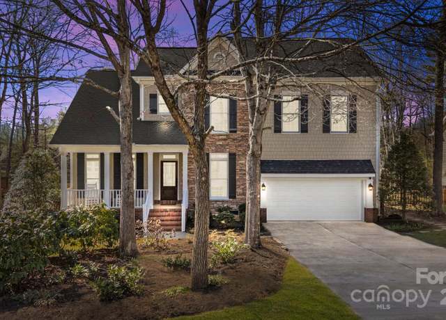 Property at 1011 Columbine Rd, Asheville, NC 28803, 5 beds, 3.5 baths