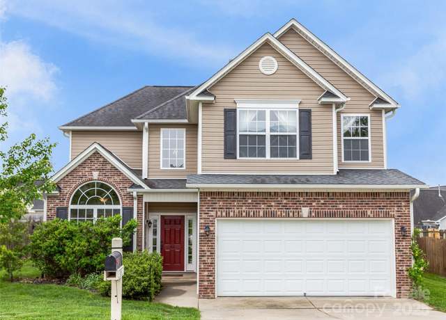 Property at 85 Lumber River Rd, Fletcher, NC 28732, 4 beds, 2.5 baths
