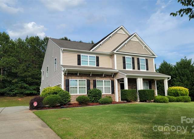 Property at 11922 Kimberfield Rd, Matthews, NC 28105, 4 beds, 4 baths
