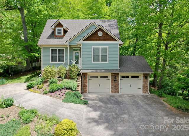 Property at 59 Bowden Ln, Waynesville, NC 28786, 4 beds, 3.5 baths