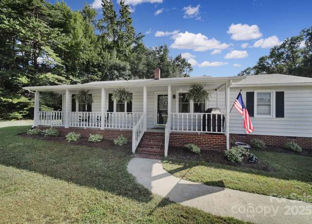 Property at 1020 Saint Paul Church Rd, Clover, SC 29710, 3 beds, 2.5 baths