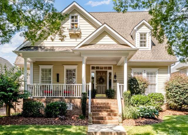 Property at 5572 Yorke St NW, Concord, NC 28027, 5 beds, 3 baths