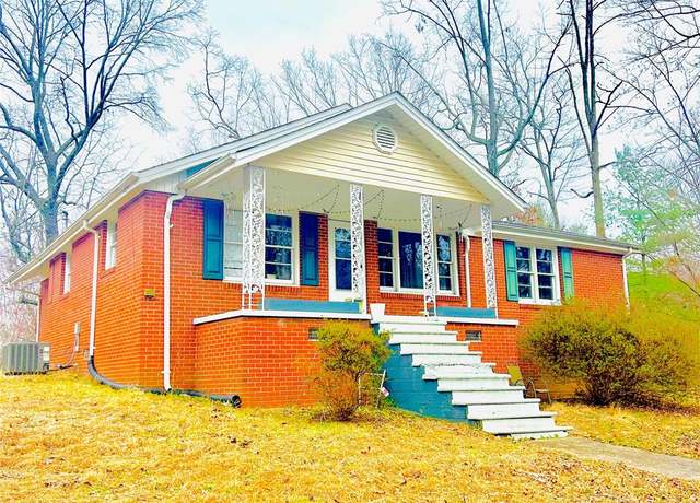 Property at 360 Spring St, Marion, NC 28752, 3 beds, 1 bath