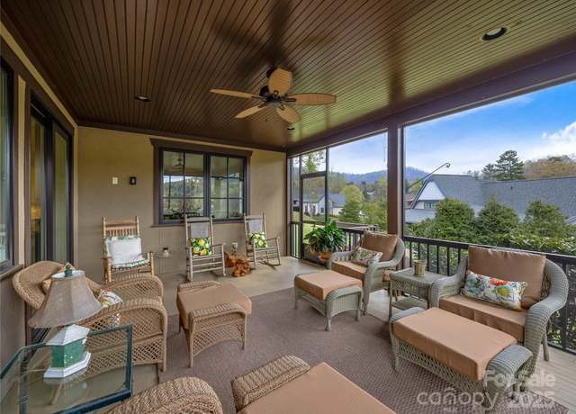 Property at 38 Chantilly Dr, Asheville, NC 28804, 3 beds, 2 baths