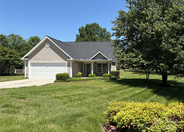 Property at 2800 Deans Ct, Monroe, NC 28110, 3 beds, 2 baths