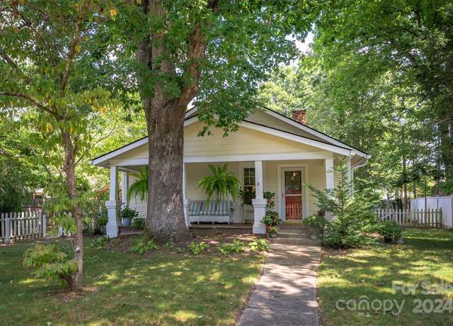 Property at 404 Montreat Rd, Black Mountain, NC 28711, 2 beds, 1 bath