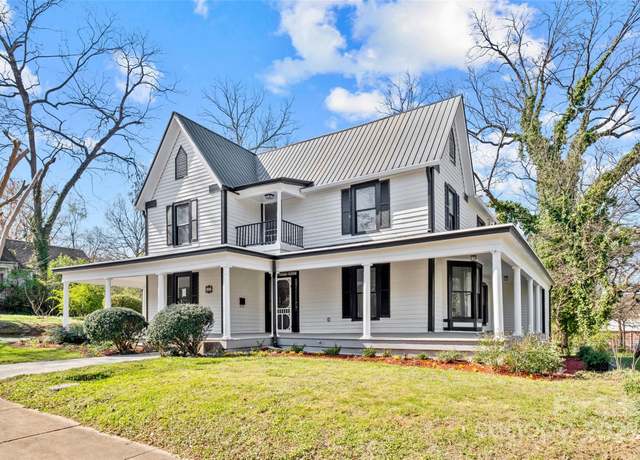 Property at 220 W Bell St, Statesville, NC 28677, 5 beds, 3 baths
