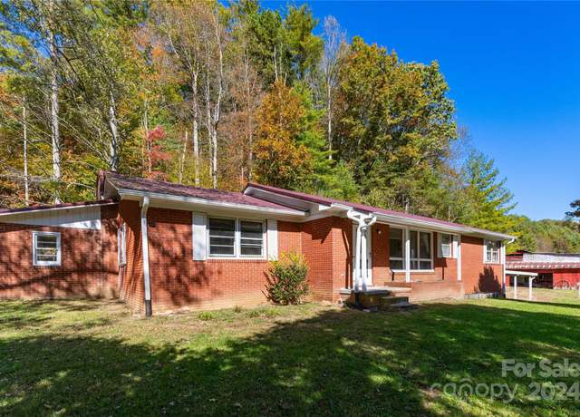 Property at 10724 NC 209 Hwy, Hot Springs, NC 28743, 3 beds, 2 baths