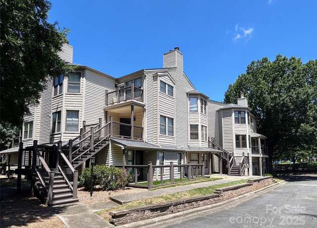 Property at 216 S Clarkson St Unit E, Charlotte, NC 28202, 2 beds, 1.5 baths