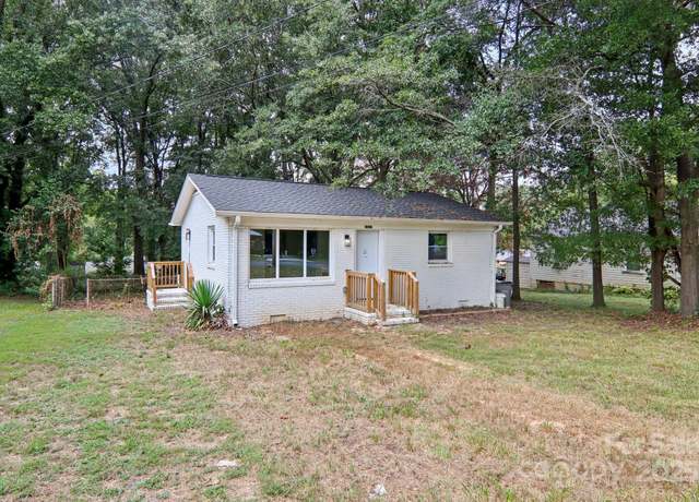 Property at 1221 N Ransom St, Gastonia, NC 28052, 2 beds, 1 bath