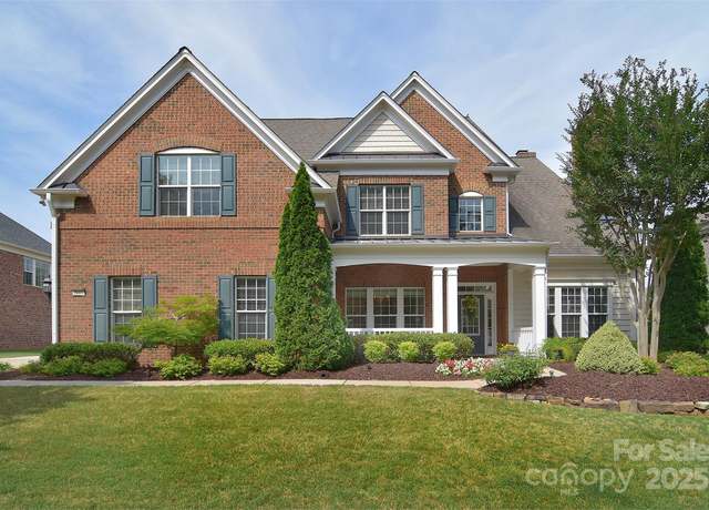 Property at 2812 Julian Glen Cir, Waxhaw, NC 28173, 6 beds, 5.5 baths