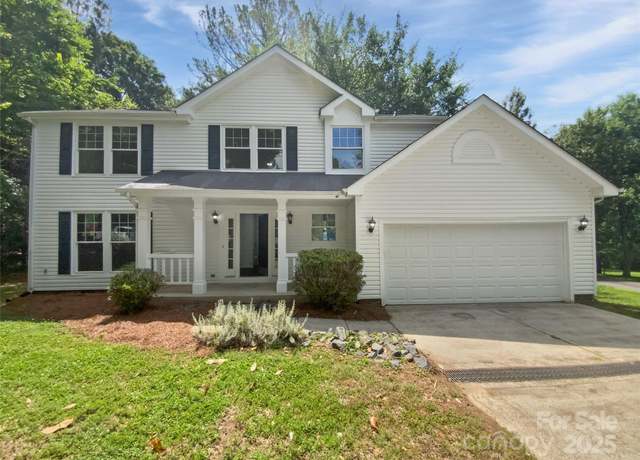 Property at 424 Mallard Dr, Pineville, NC 28134, 4 beds, 2.5 baths