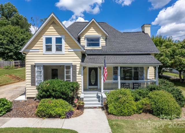 Property at 118 Robertson St, Burnsville, NC 28714, 4 beds, 2 baths