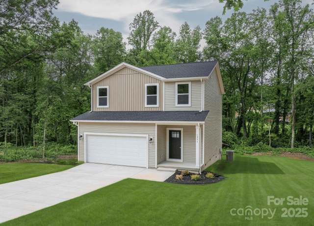 Property at 1951 32nd St NE #1, Hickory, NC 28601, 3 beds, 2.5 baths