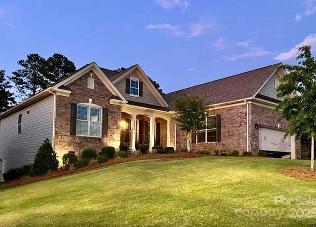Property at 16010 Vale Ridge Dr, Charlotte, NC 28278, 3 beds, 2.5 baths