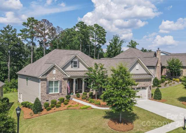 Property at 16010 Vale Ridge Dr, Charlotte, NC 28278, 3 beds, 2.5 baths