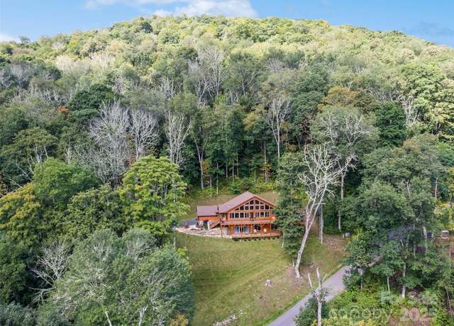 Property at 85 Iga Trl, Maggie Valley, NC 28751, 4 beds, 3.5 baths