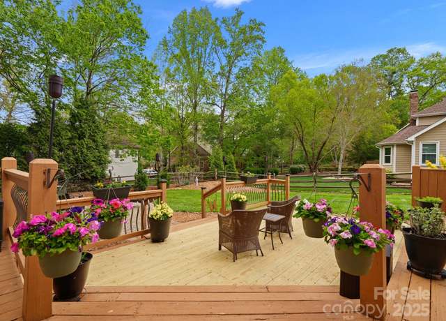 Property at 9009 Stourbridge Dr, Huntersville, NC 28078, 4 beds, 2.5 baths