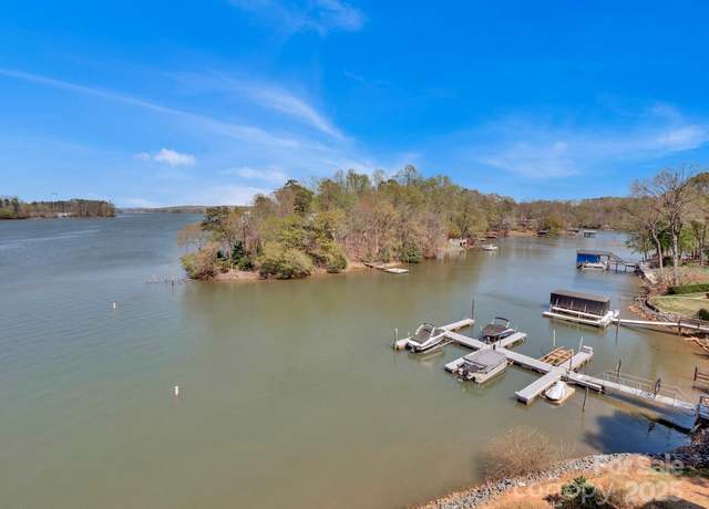 Property at 9808 Emerald Point Dr #10, Charlotte, NC 28278, 2 beds, 2 baths