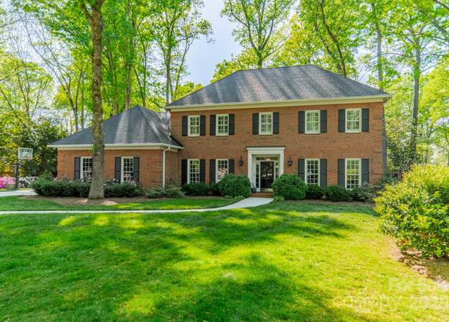 Property at 242 Beckham Ct, Charlotte, NC 28211, 5 beds, 3.5 baths