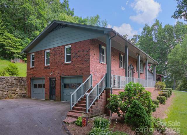Property at 57 Chateau Pl, Waynesville, NC 28785, 3 beds, 3 baths