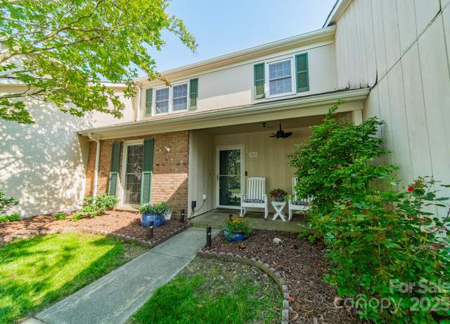 Property at 6809 Copernicus Cir, Charlotte, NC 28226, 2 beds, 2.5 baths
