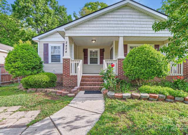 Property at 2424 Pitts Dr, Charlotte, NC 28216, 3 beds, 1.5 baths
