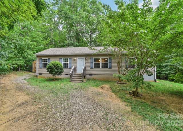 Property at 44 Bachelder Ln, Candler, NC 28715, 3 beds, 2 baths