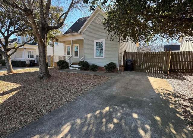 Property at 507 Brookwood St, Mooresville, NC 28115, 3 beds, 2 baths