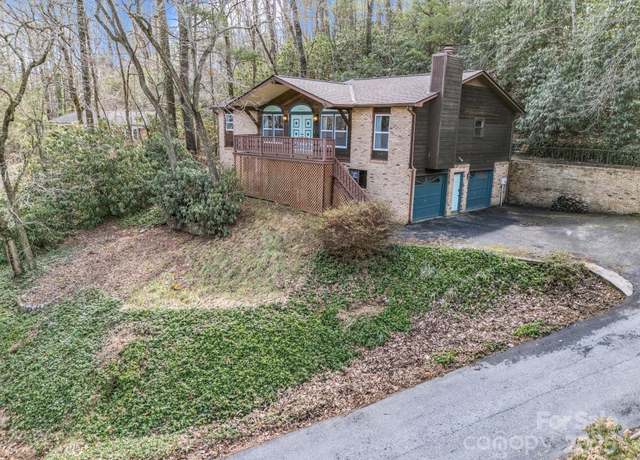 Property at 232 Stonebrook Dr, Hendersonville, NC 28791, 3 beds, 2 baths