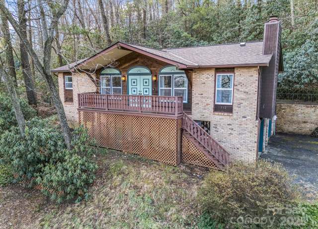 Property at 232 Stonebrook Dr, Hendersonville, NC 28791, 3 beds, 2 baths