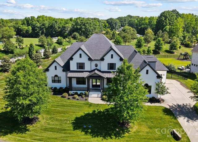 Property at 1005 Grand Oak Dr, Waxhaw, NC 28173, 5 beds, 4.5 baths