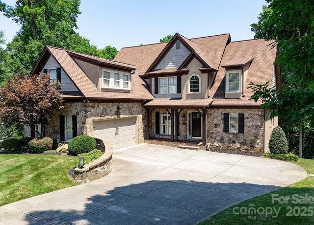 Property at 394 Stonecliff Ln, Clover, SC 29710, 4 beds, 4.5 baths