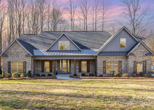 Property at 200 Barra Dr, Waxhaw, NC 28173, 4 beds, 3.5 baths