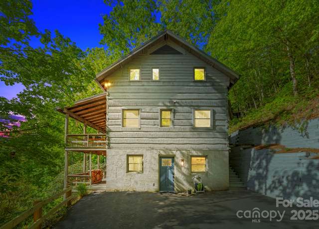 Property at 131 John Knox Rd, Montreat, NC 28757, 5 beds, 3 baths