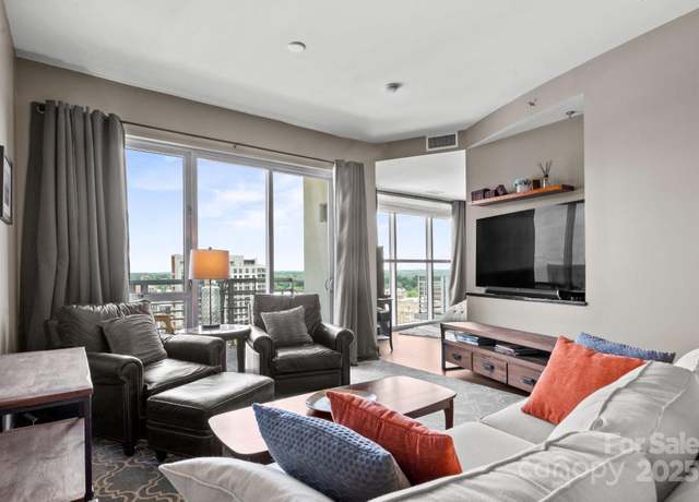 Property at 333 W Trade St #1106, Charlotte, NC 28202, 2 beds, 1 bath