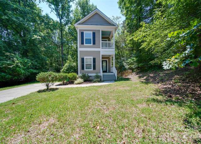 Property at 3921 Sky Dr, Charlotte, NC 28226, 3 beds, 2.5 baths