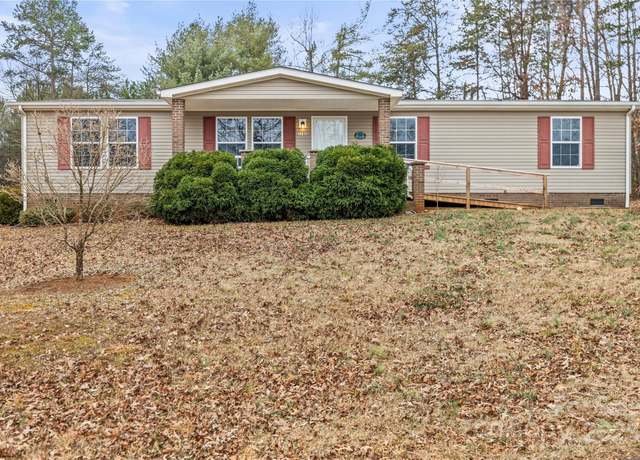 Property at 2752 14th Avenue Pl NE, Conover, NC 28613, 3 beds, 2 baths