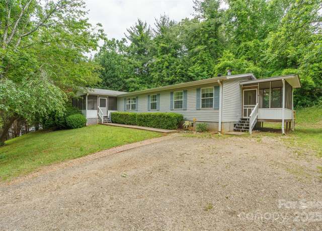 Property at 3 Double Oaks Dr, Asheville, NC 28805, 5 beds, 2.5 baths