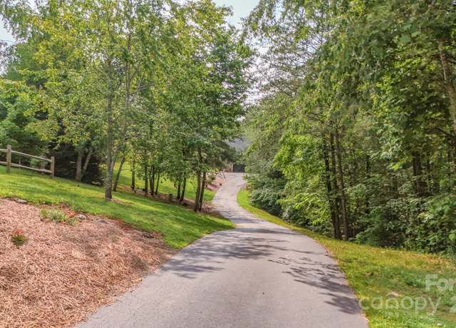 Property at 29 Lancaster Ln, Weaverville, NC 28787, 4 beds, 3 baths