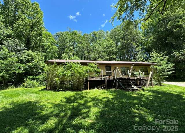 Property at 204 Long St, Marion, NC 28752, 3 beds, 2 baths