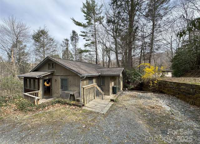 Property at 205 Firefly Ln, Boone, NC 28607, 4 beds, 3 baths