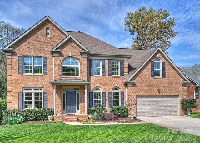 Property at 213 Walnut Point Dr, Matthews, NC 28105, 4 beds, 2.5 baths