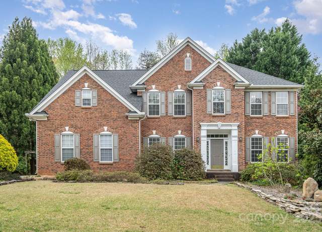 Property at 2620 Shady Reach Ln, Charlotte, NC 28214, 4 beds, 2.5 baths