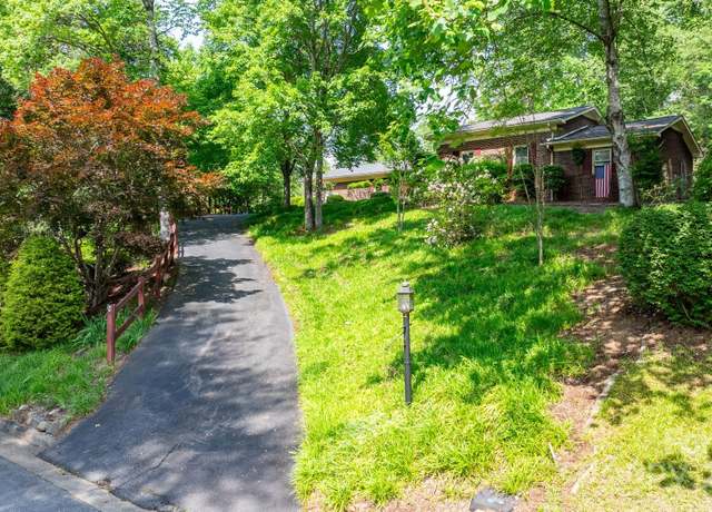 Property at 1461 Robinhood Dr, Morganton, NC 28655, 2 beds, 2 baths