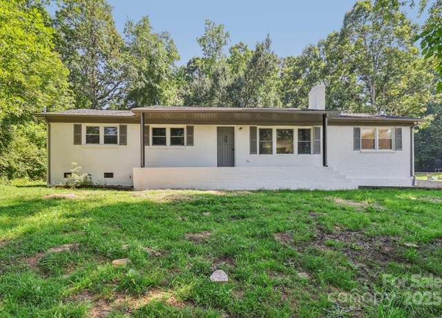 Property at 848 Ike Lynch Rd, Dallas, NC 28034, 3 beds, 2 baths