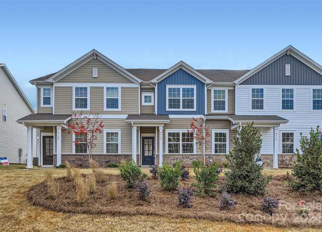 Property at 9732 Inkberry Dr, Gastonia, NC 28056, 3 beds, 2.5 baths