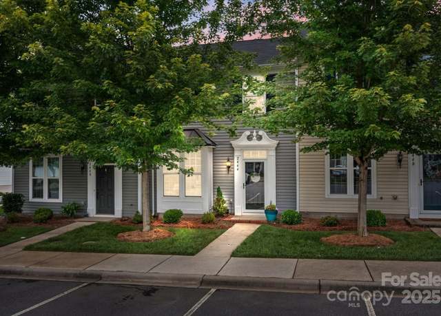 Property at 2444 Mariners Cove Ln, Denver, NC 28037, 3 beds, 2.5 baths