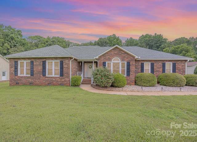 Property at 2695 Hill Top Dr, Salisbury, NC 28147, 3 beds, 2 baths