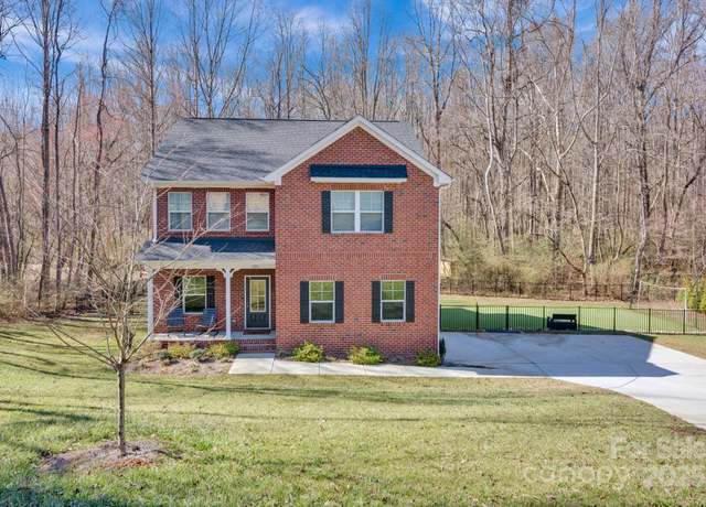 Property at 320 Heritage Pl, Mooresville, NC 28115, 4 beds, 2.5 baths